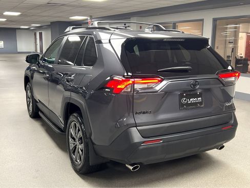 Used 2025 Toyota RAV4 XLE Premium w/ Weather Package AWD/4WD image 5