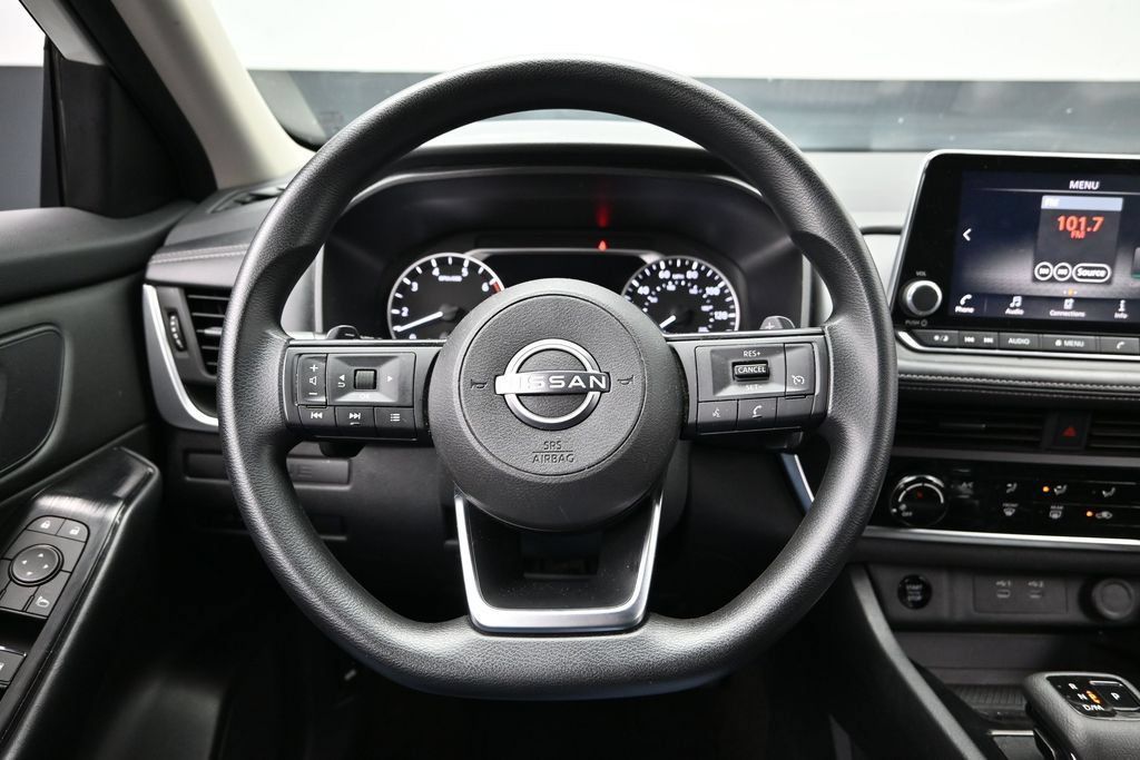Used 2024 Nissan Rogue S AWD/4WD image 23