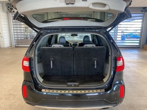 Used 2014 Kia Sorento SX w/ 3rd Row Package AWD/4WD image 8