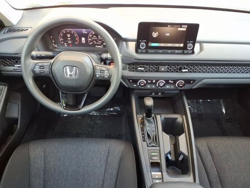Used 2023 Honda Accord EX image 19