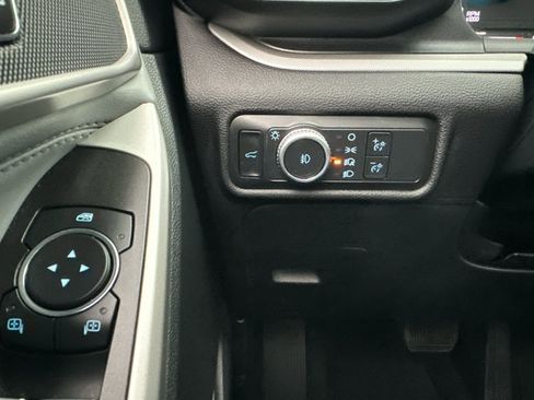 Used 2022 Ford Explorer XLT w/ Equipment Group 202A image 25