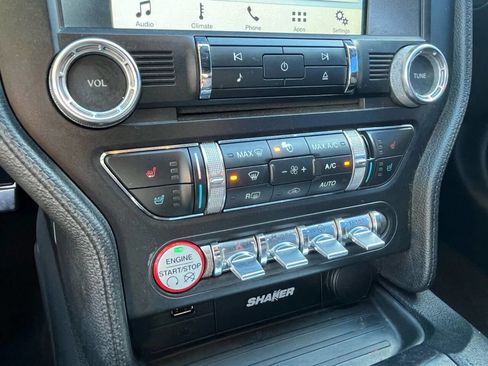 Used 2016 Ford Mustang Premium image 19