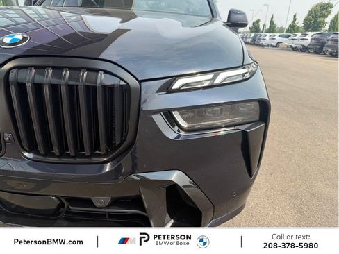 Used 2025 BMW X7 xDrive40i w/ M Sport Package AWD/4WD image 47
