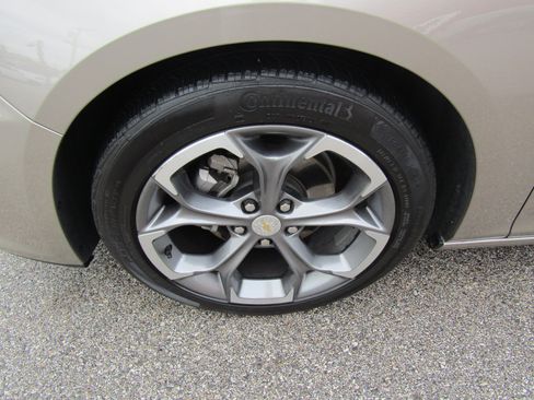 Used 2024 Chevrolet Malibu LT FWD image 9