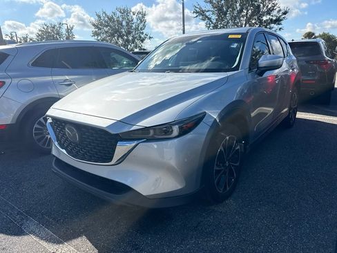Used 2022 MAZDA CX-5 AWD 2.5 S w/ Premium Package image 2