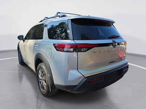 Used 2025 Nissan Pathfinder SV w/ Cargo Package FWD image 6