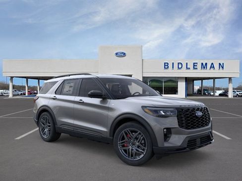 New 2026 Ford Explorer ST-Line w/ ST-Line Street Pack AWD/4WD image 8