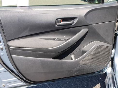 Used 2022 Toyota Corolla LE image 19