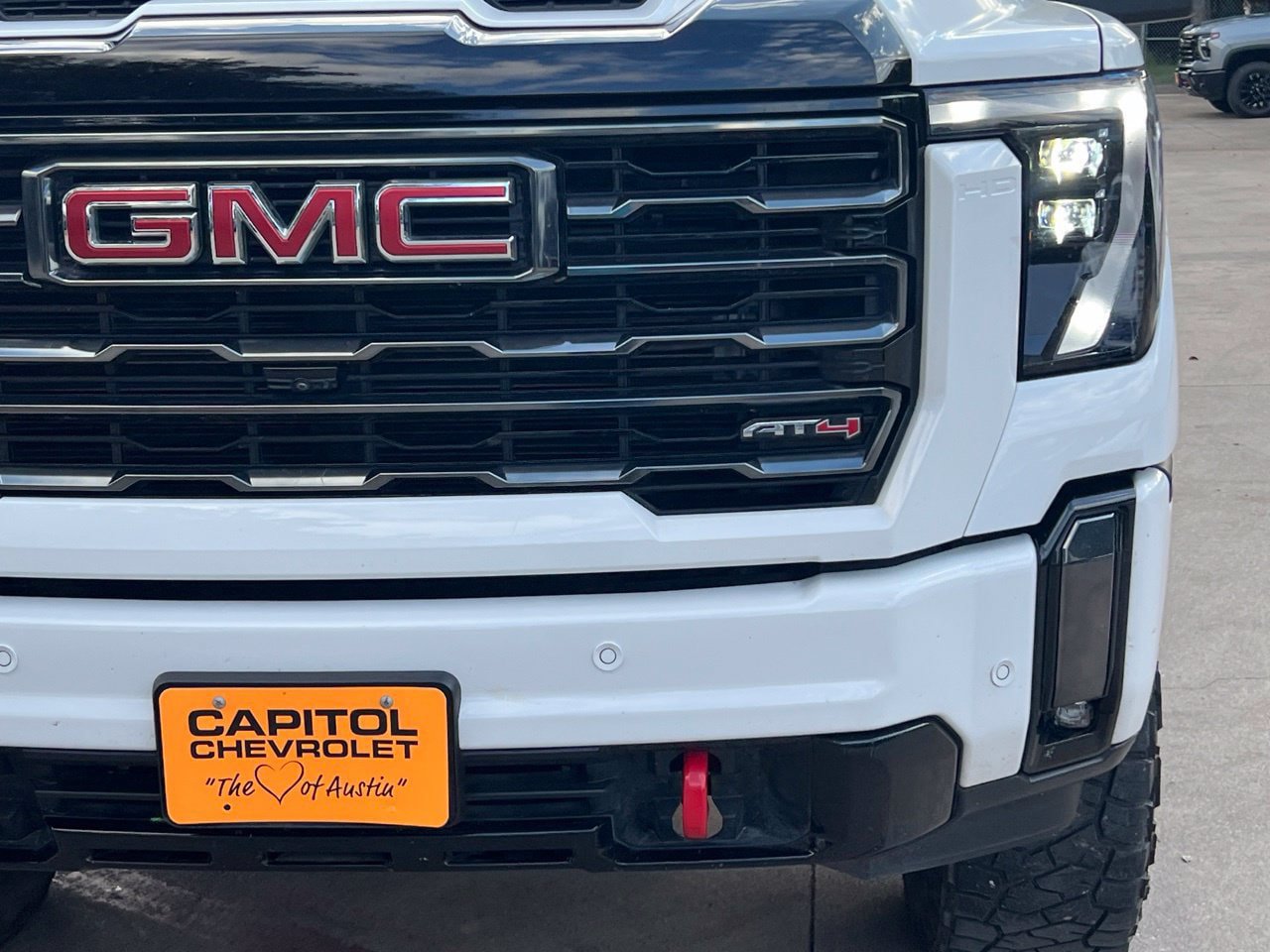Used 2024 GMC Sierra 2500 AT4 w/ AT4 Premium Plus Package AWD/4WD image 9