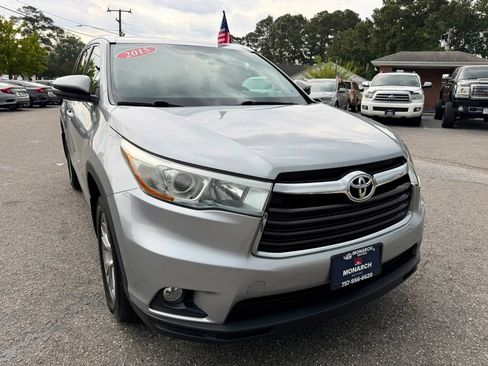 Used 2015 Toyota Highlander XLE AWD/4WD image 7