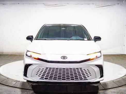 Certified 2025 Toyota Camry XSE image 3