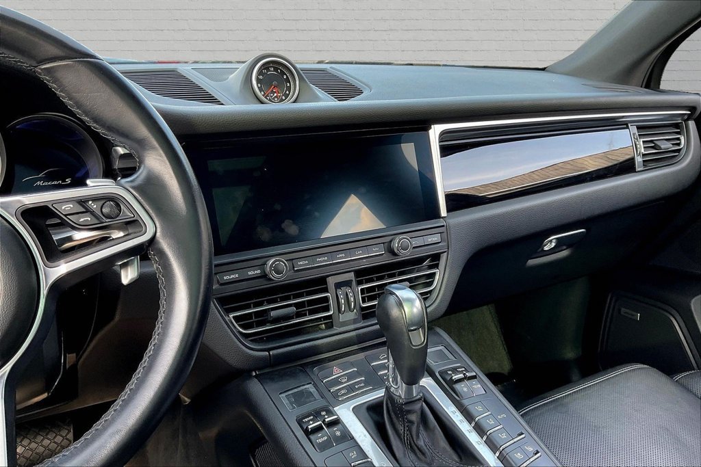 Used 2021 Porsche Macan S w/ Premium Package Plus AWD/4WD image 9