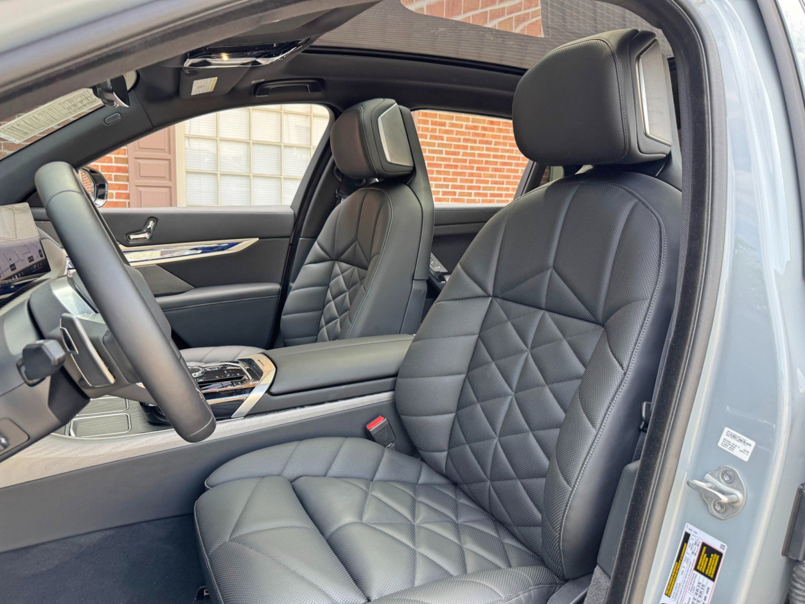 Used 2025 BMW 740i RWD image 49