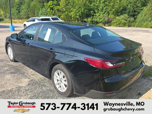 Used 2025 Toyota Camry LE FWD image 4