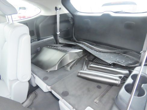 Used 2020 Toyota Highlander Limited FWD image 18