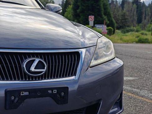Used 2012 Lexus IS 250 w/ Premium Pkg Value Edition RWD image 3