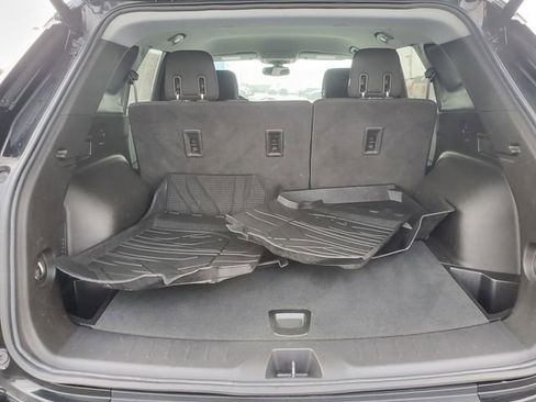 Used 2019 Chevrolet Blazer LT image 12