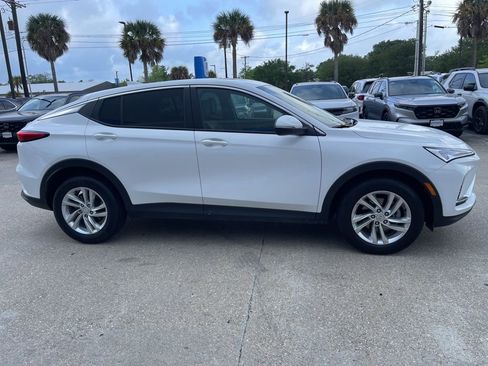 Used 2025 Buick Envista Preferred image 4