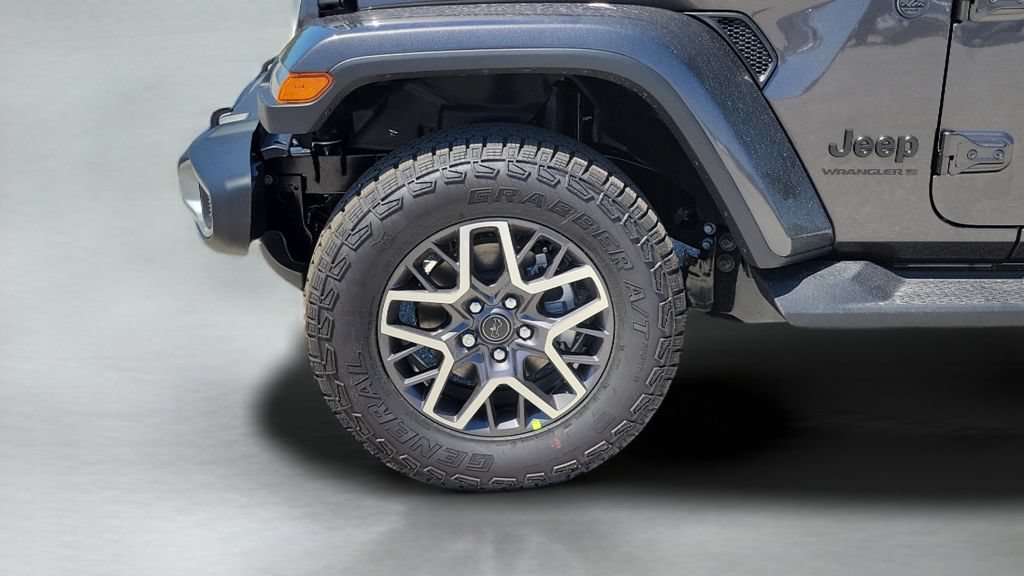 New 2026 Jeep Wrangler Unlimited Sahara AWD/4WD image 26