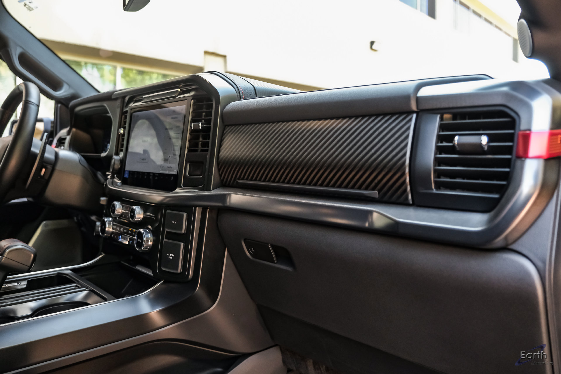 Used 2025 Ford F150 Raptor AWD/4WD image 50