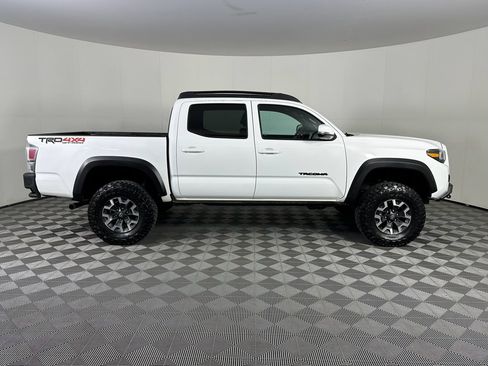 Used 2023 Toyota Tacoma TRD Off-Road image 21
