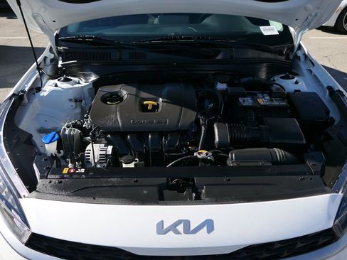 Used 2023 Kia Forte LXS image 27