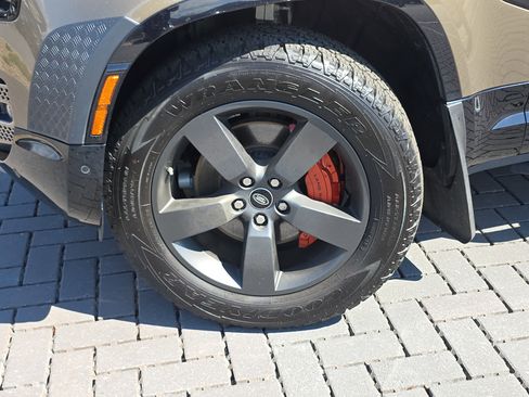 Used 2021 Land Rover Defender 110 X image 11