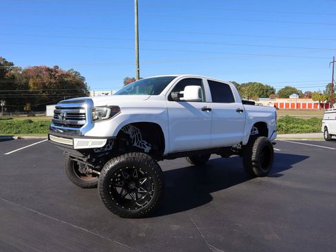Used 2015 Toyota Tundra Limited image 7