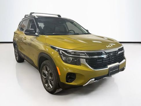 Used 2024 Kia Seltos S AWD/4WD image 1