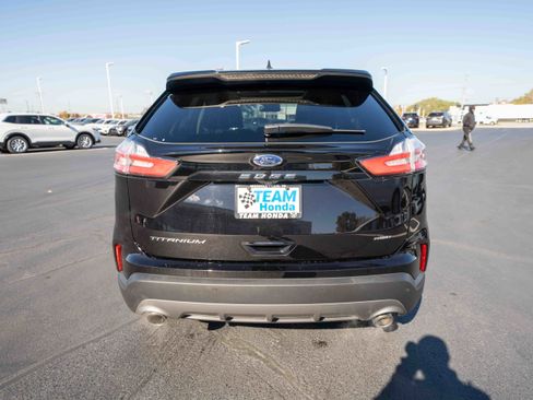 Used 2024 Ford Edge Titanium image 5