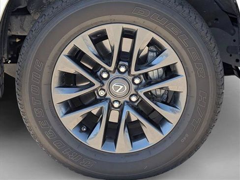 Used 2021 Lexus GX 460 Premium w/ Premium Plus Package AWD/4WD image 10