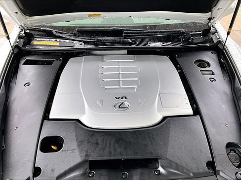 Used 2013 Lexus LS 460 w/ Comfort Pkg RWD image 26