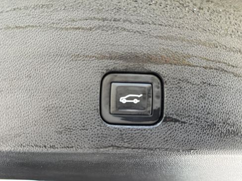Used 2023 Cadillac XT6 Sport w/ Technology Package AWD/4WD image 34