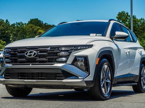 Certified 2025 Hyundai Tucson SEL FWD image 9