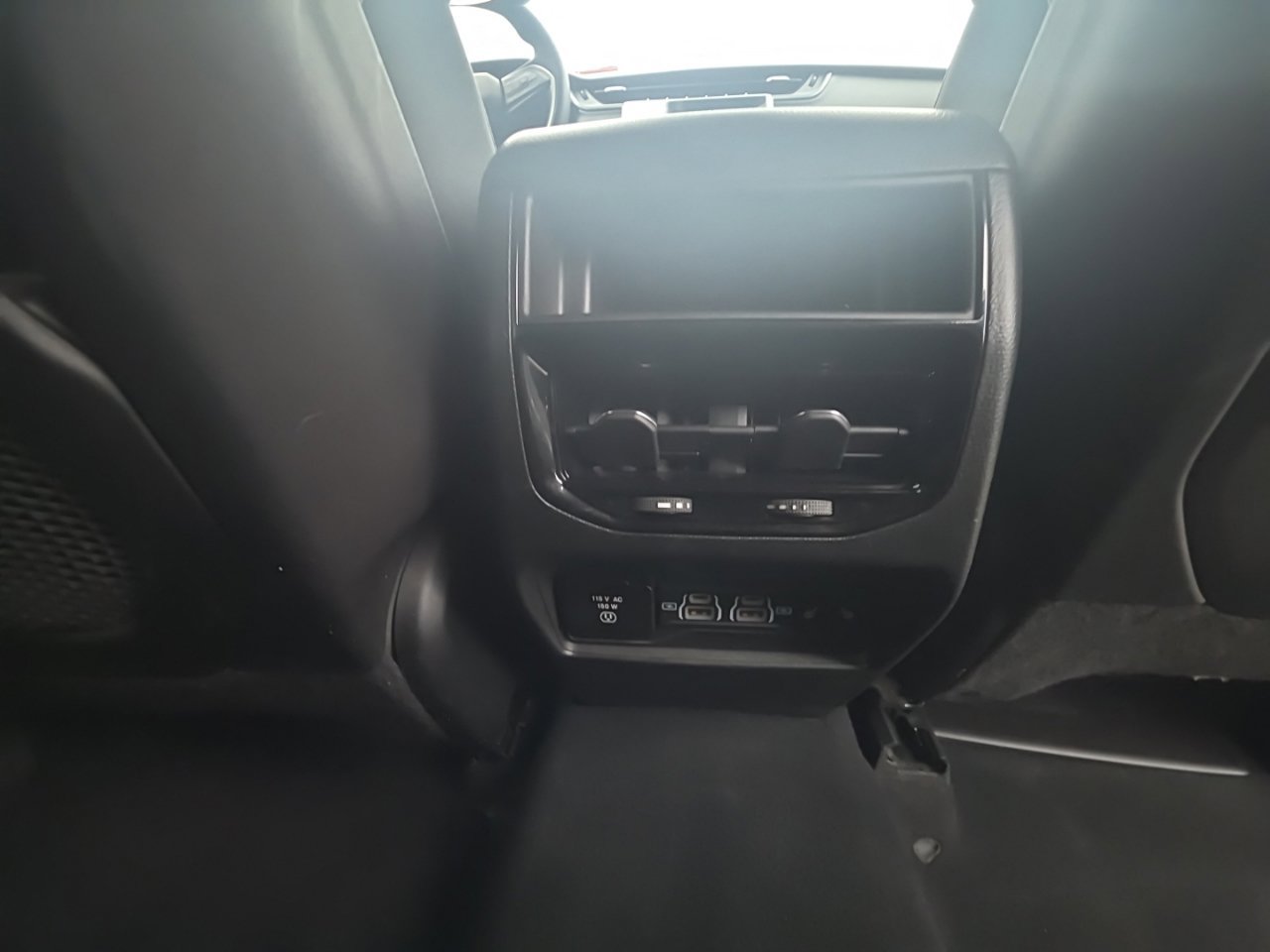 Used 2023 Jeep Grand Cherokee Limited RWD image 23