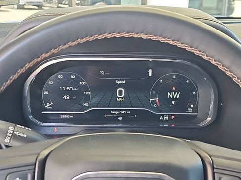 Used 2023 GMC Yukon XL AT4 w/ AT4 Premium Package AWD/4WD image 12