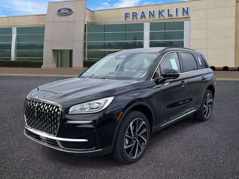 New 2026 Lincoln Corsair Reserve image 3