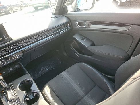 Used 2022 Honda Civic Sport image 12