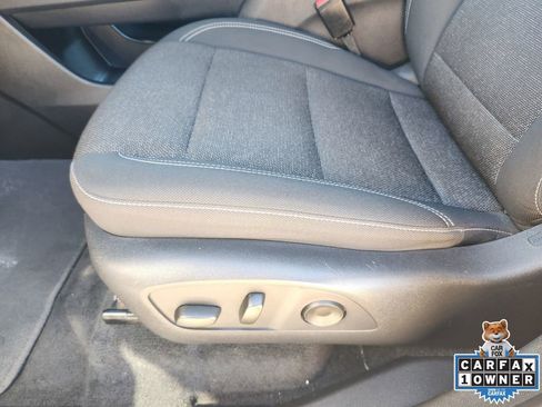 Used 2024 Chevrolet Traverse LT image 30