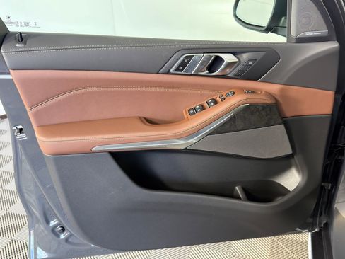 Used 2026 BMW X5 sDrive40i w/ Premium Package image 10