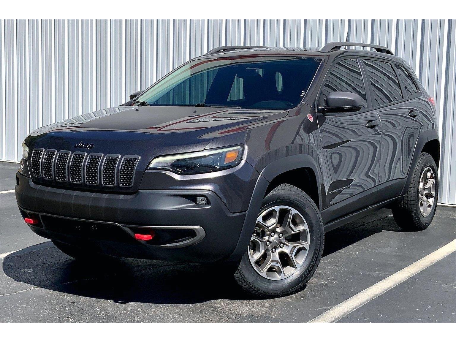 Used 2021 Jeep Cherokee Trailhawk AWD/4WD image 1