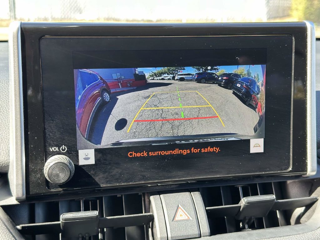 Used 2025 Toyota RAV4 LE AWD/4WD image 21