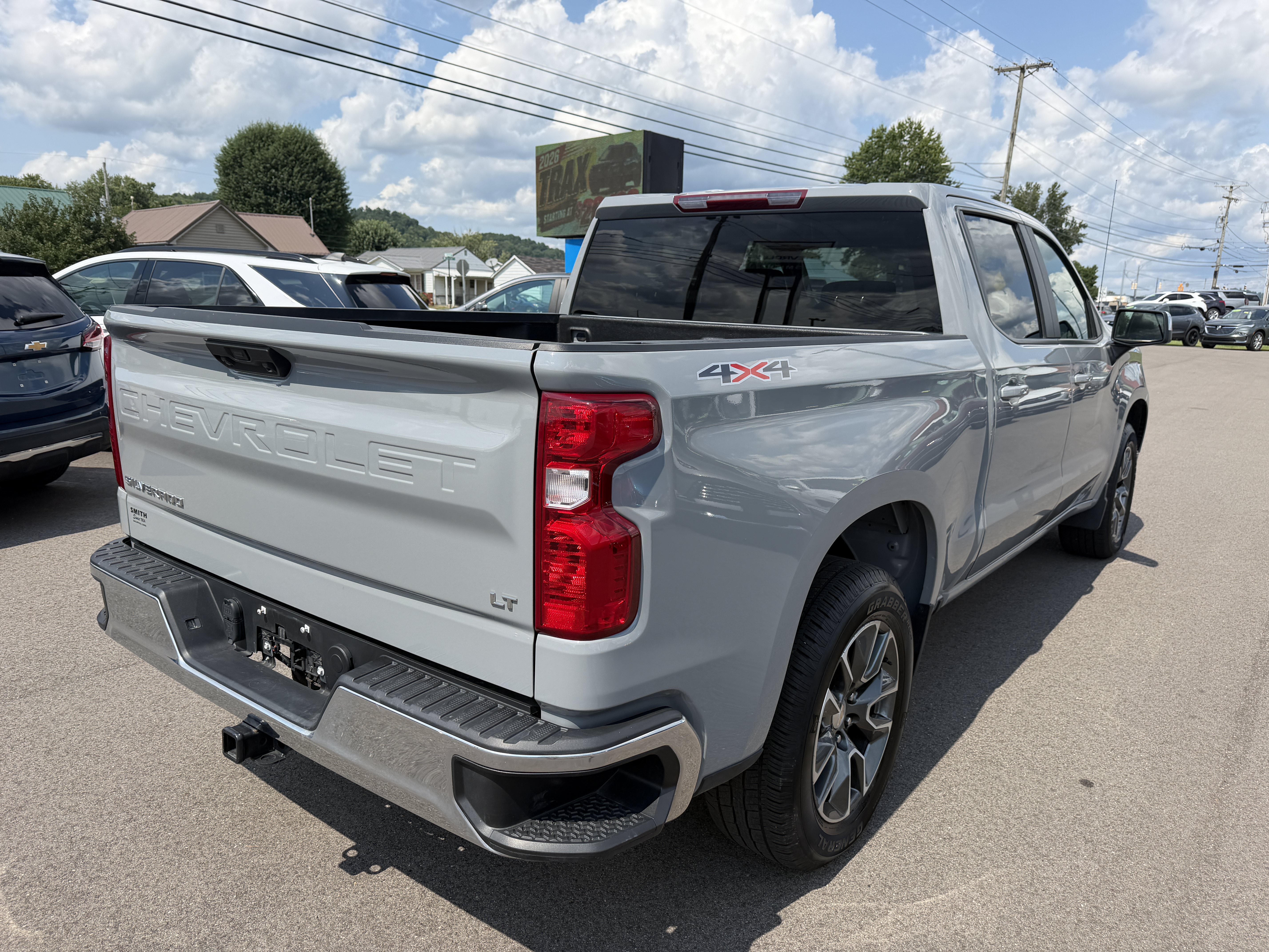 Used 2024 Chevrolet Silverado 1500 LT AWD/4WD image 3