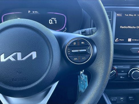Used 2025 Kia Soul LX w/ LX Technology Package FWD image 21
