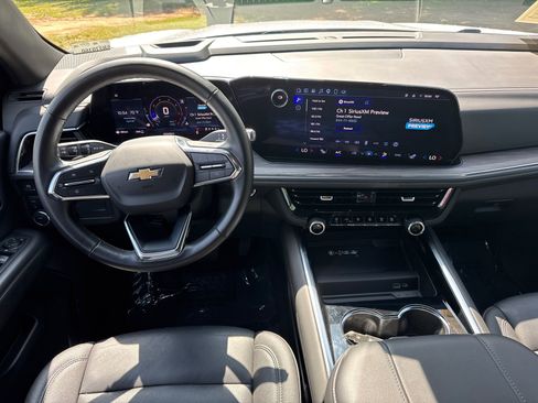 Used 2025 Chevrolet Tahoe LT AWD/4WD image 23