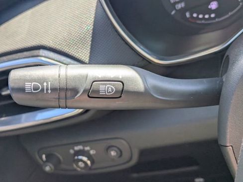 Used 2023 Chevrolet TrailBlazer LT image 28