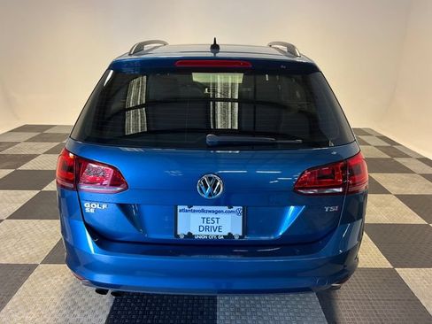 Used 2017 Volkswagen Golf SportWagen FWD image 4