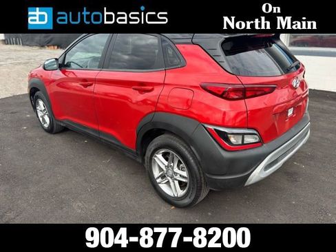 Used 2023 Hyundai Kona SE AWD/4WD image 3