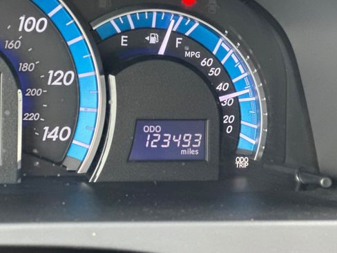 Used 2014 Toyota Camry LE FWD image 23