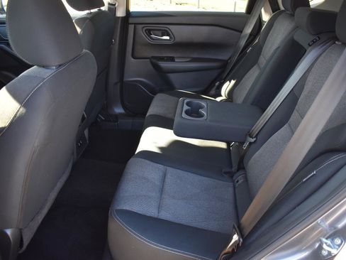 Used 2025 Nissan Rogue SV image 19